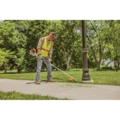 Stihl KM 111 R Multi-Tool, 4-Stroke Engine, 31.4 Cc Engine Displacement, 24 Oz Fuel Tank 6 Stihl KM 111 R Multi-Tool, 4-Stroke Engine, 31.4 Cc Engine Displacement, 24 Oz Fuel Tank -Stihl 100148275 3