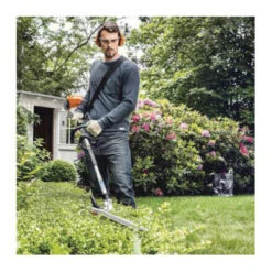 Stihl HL-KM Long Reach Hedge Trimmer With Cutter Bar, 145 Deg, Adjustable 5 Stihl HL-KM Long Reach Hedge Trimmer With Cutter Bar, 145 Deg, Adjustable -Stihl 102968101 1
