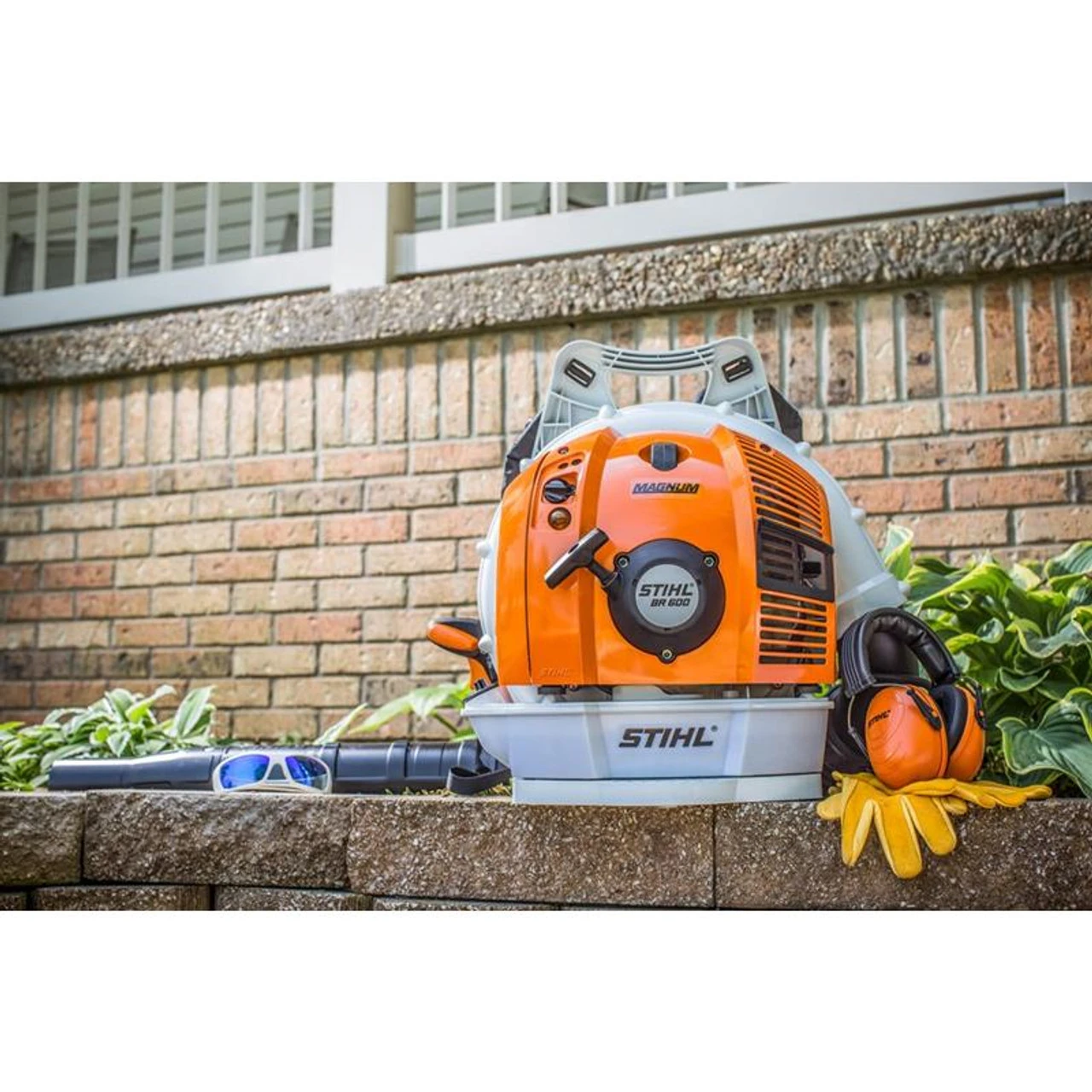 Stihl BR 600 All-In-One Backpack Blower 1 Stihl BR 600 All-In-One Backpack Blower